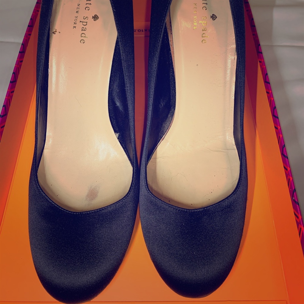 Black Kate spade satin pumps. Great for weddings